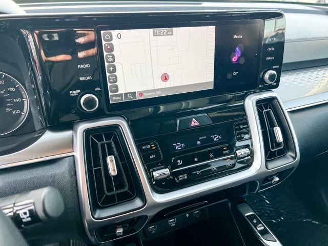 Certified 2024 Kia Sorento EX image 22