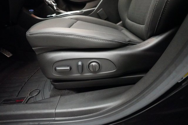 Used 2023 Buick Encore GX Select w/ Sport Touring Package image 29
