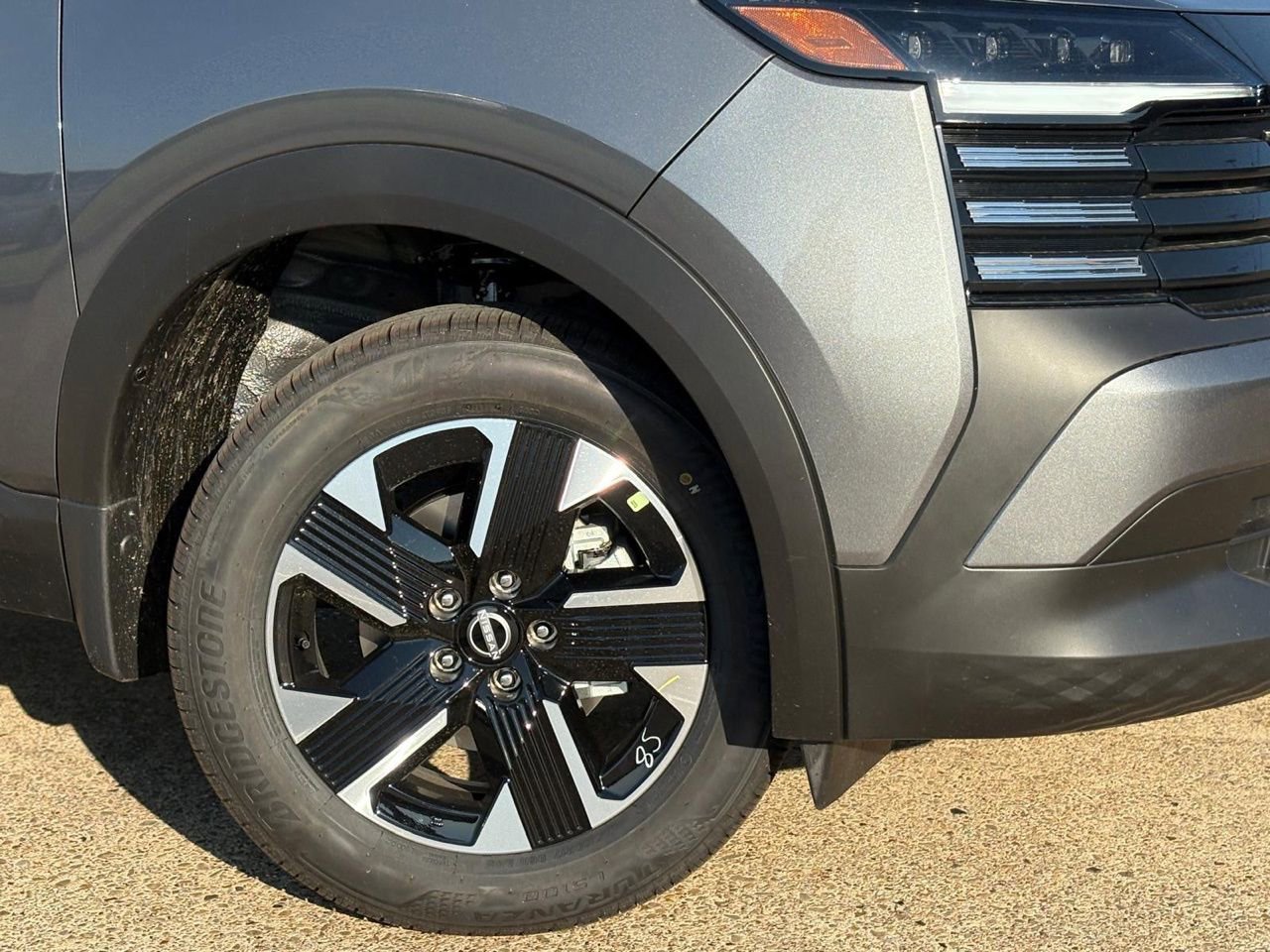 New 2026 Nissan Kicks SV AWD/4WD image 5