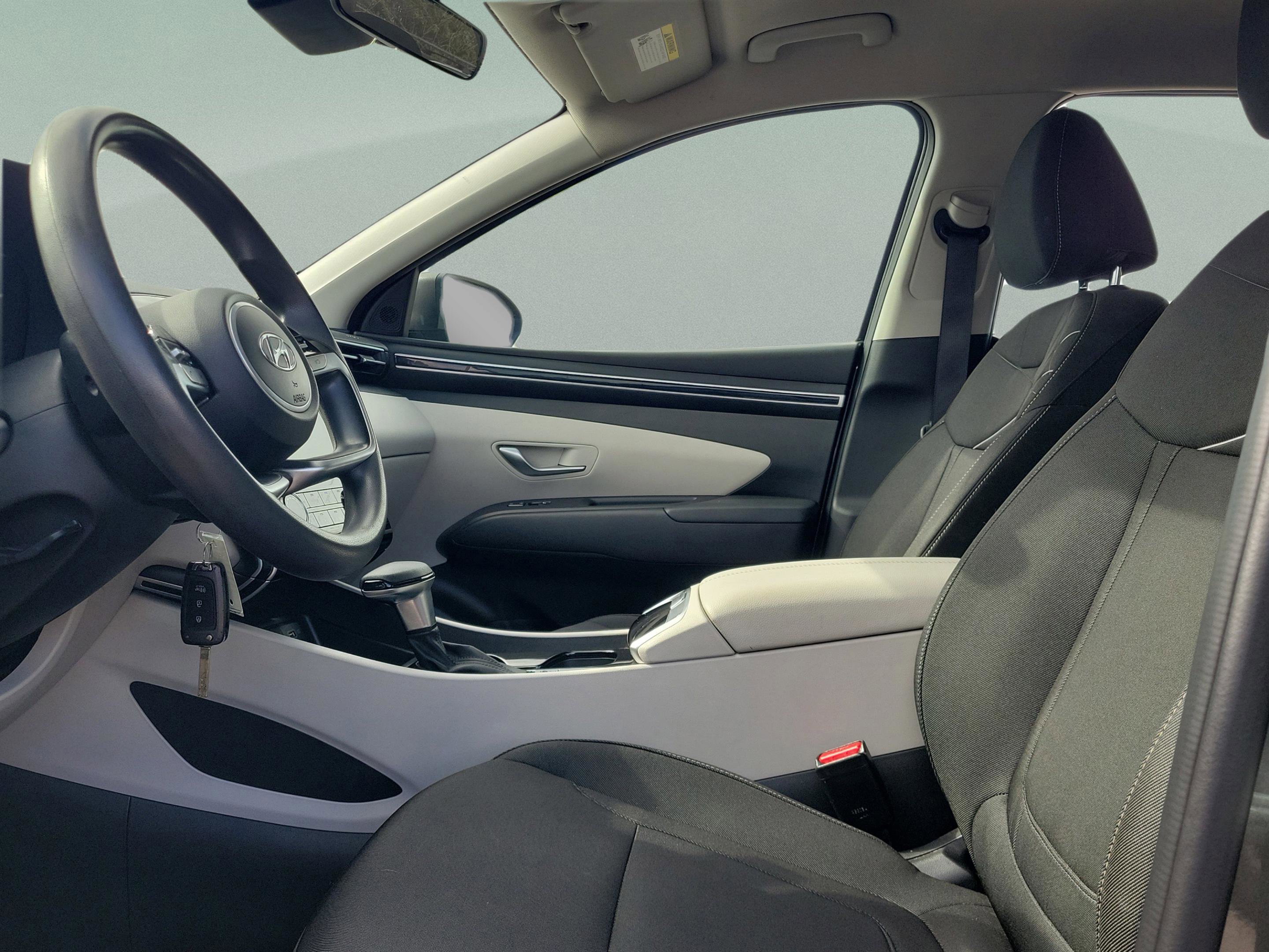 Used 2022 Hyundai Tucson SE w/ Cargo Package image 12