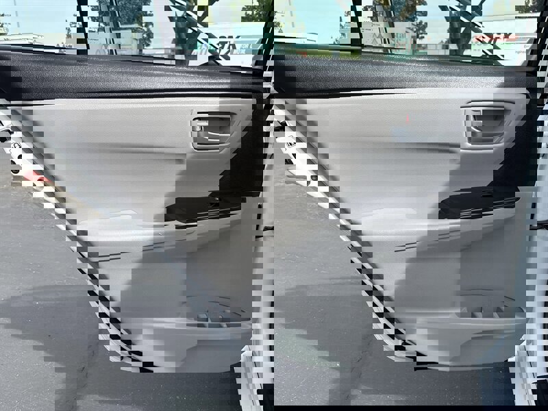 Used 2017 Toyota Camry LE image 31