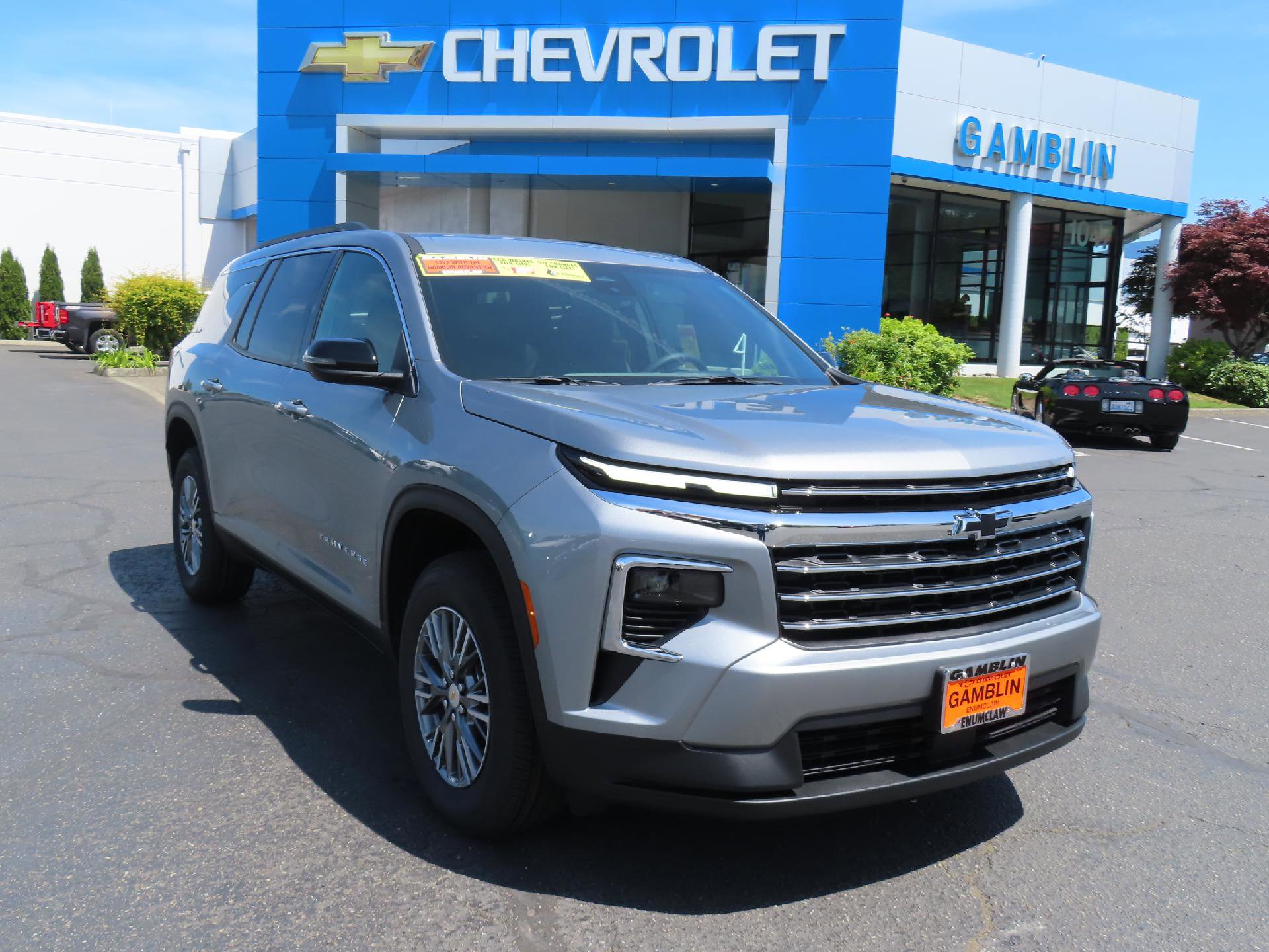 New 2025 Chevrolet Traverse LT w/ LPO, Illumination Package