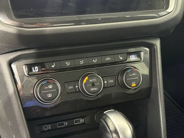 Used 2018 Volkswagen Tiguan SEL AWD/4WD image 24