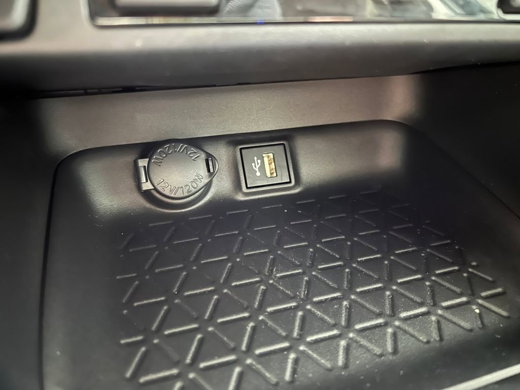 Used 2023 Toyota RAV4 XLE image 28