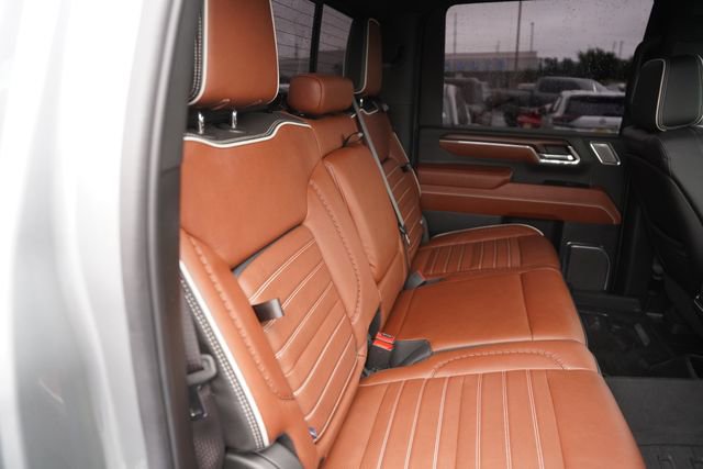 Used 2024 GMC Sierra 2500 Denali Ultimate AWD/4WD image 17