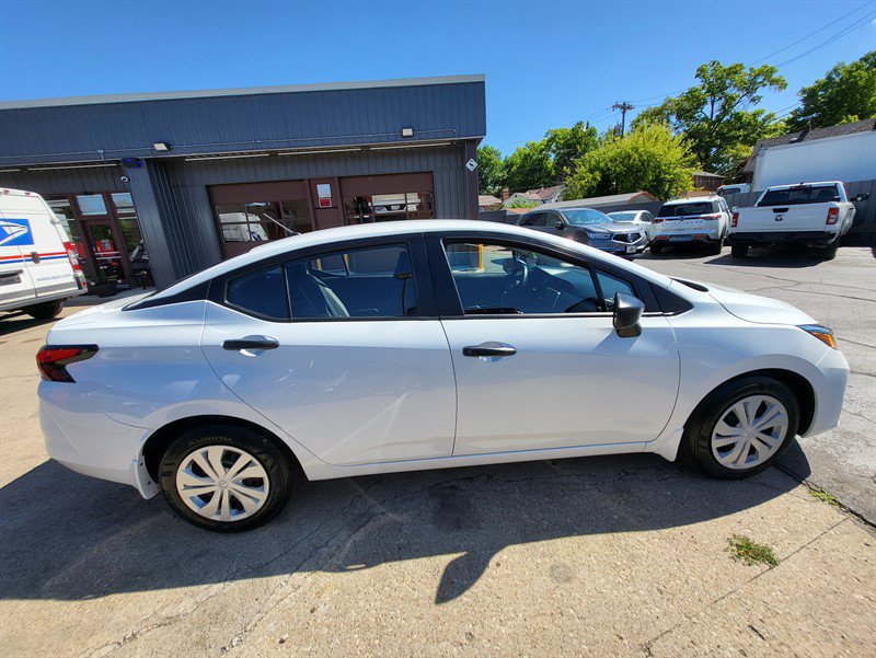 Used 2025 Nissan Versa S w/ Trunk Package FWD image 8
