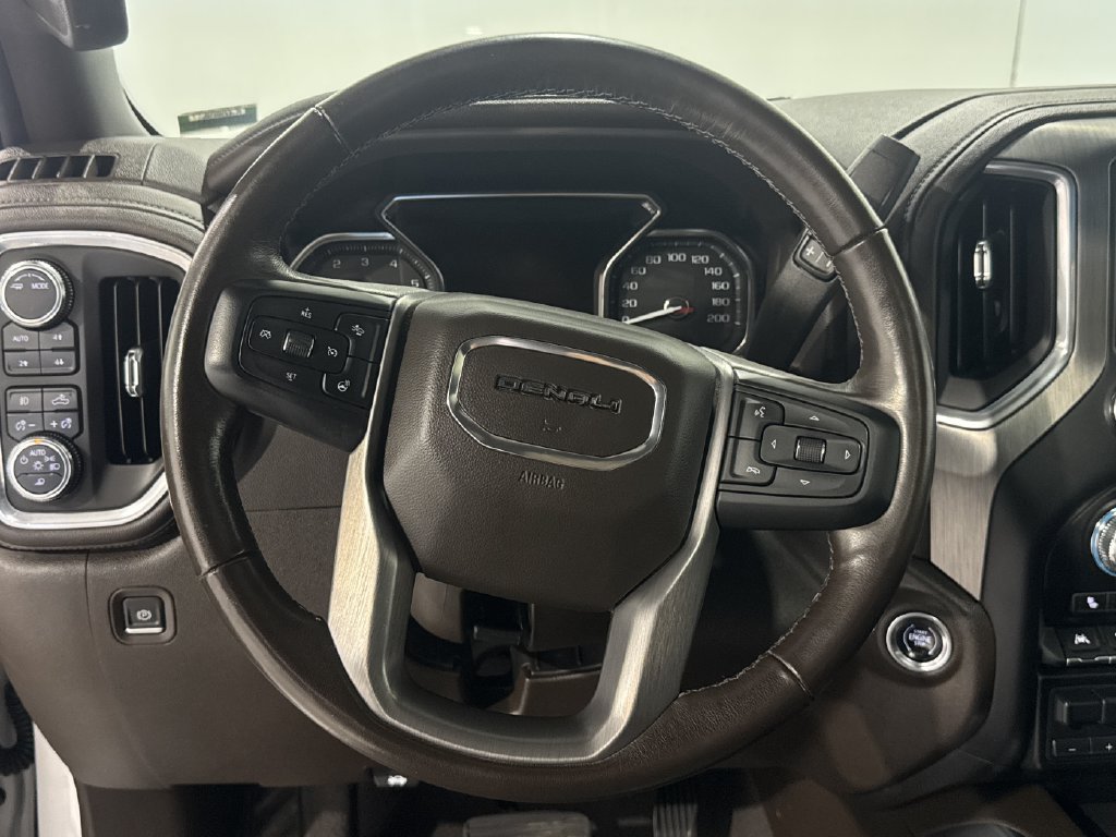 Used 2021 GMC Sierra 1500 Denali w/ Driver Alert Package II AWD/4WD image 5