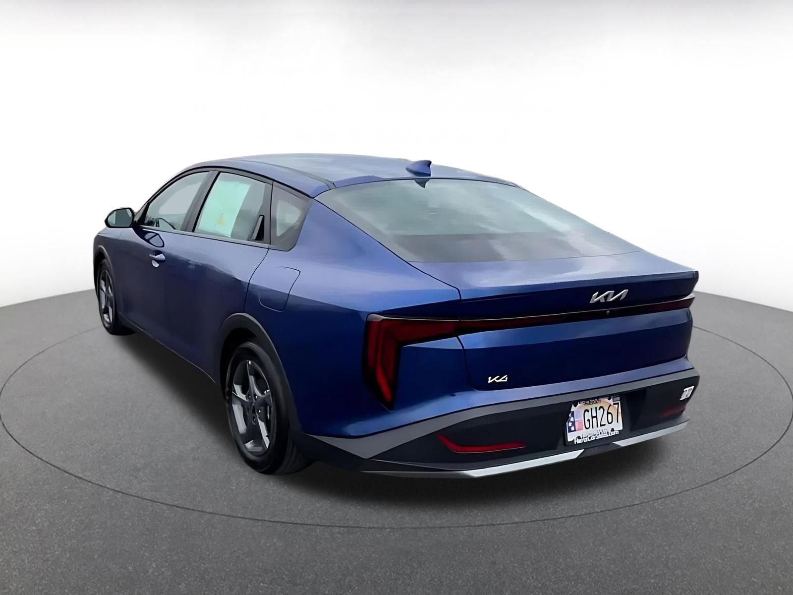 Used 2025 Kia K4 LXS image 11