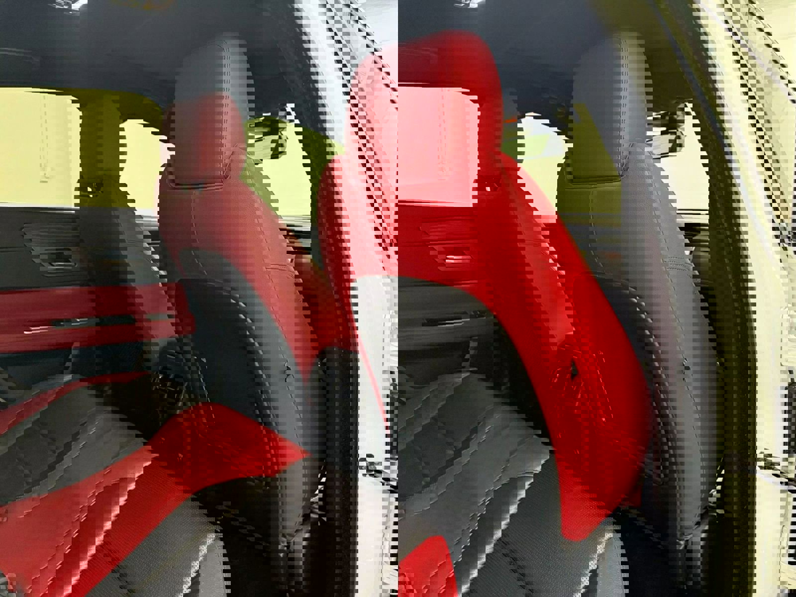 Used 2018 Jaguar XF S image 19