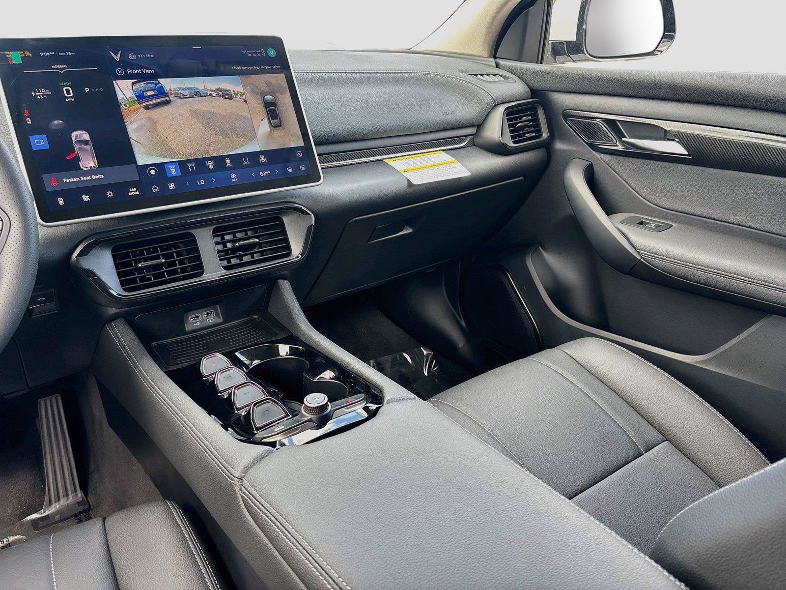 New 2027 VinFast VF 8 Eco AWD/4WD image 22
