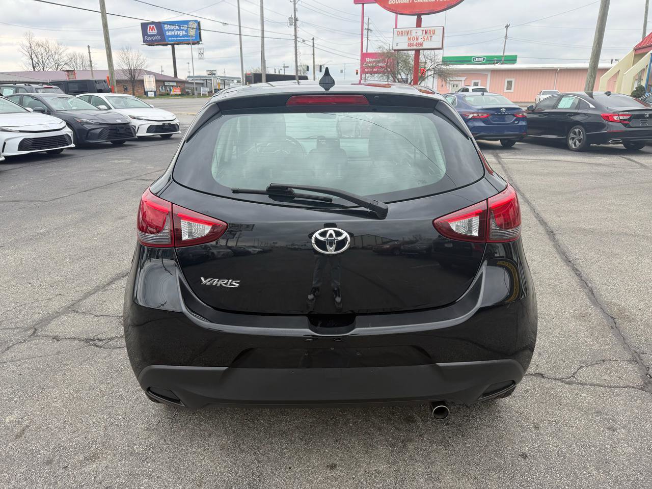 Used 2020 Toyota Yaris LE FWD image 7