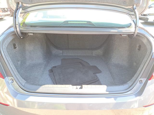 Used 2019 Honda Accord EX image 9