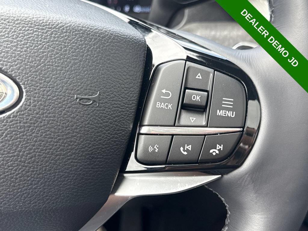 Used 2025 Ford Explorer Platinum AWD/4WD image 39