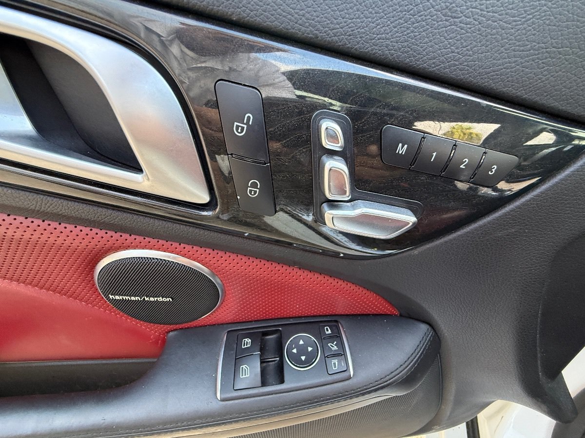 Used 2018 Mercedes-Benz SLC 300 w/ Premium 1 Package image 18