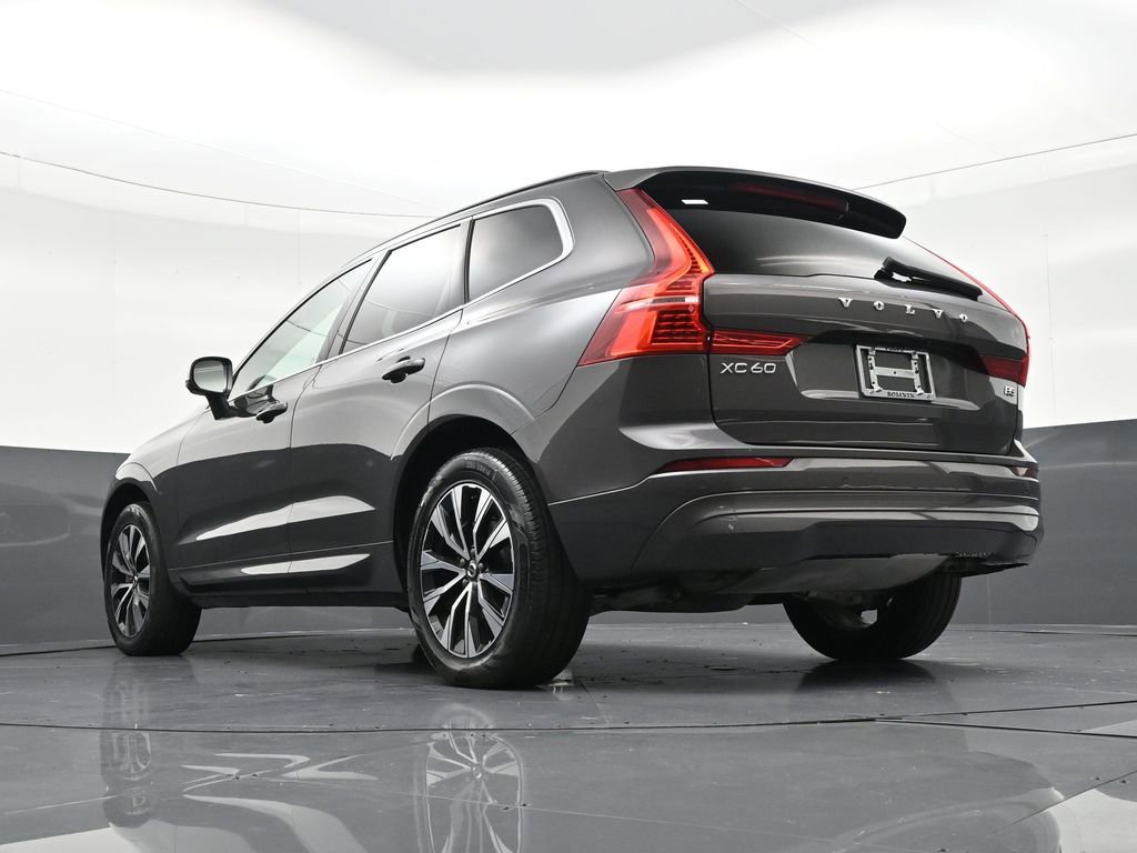 Certified 2023 Volvo XC60 B5 Core image 25