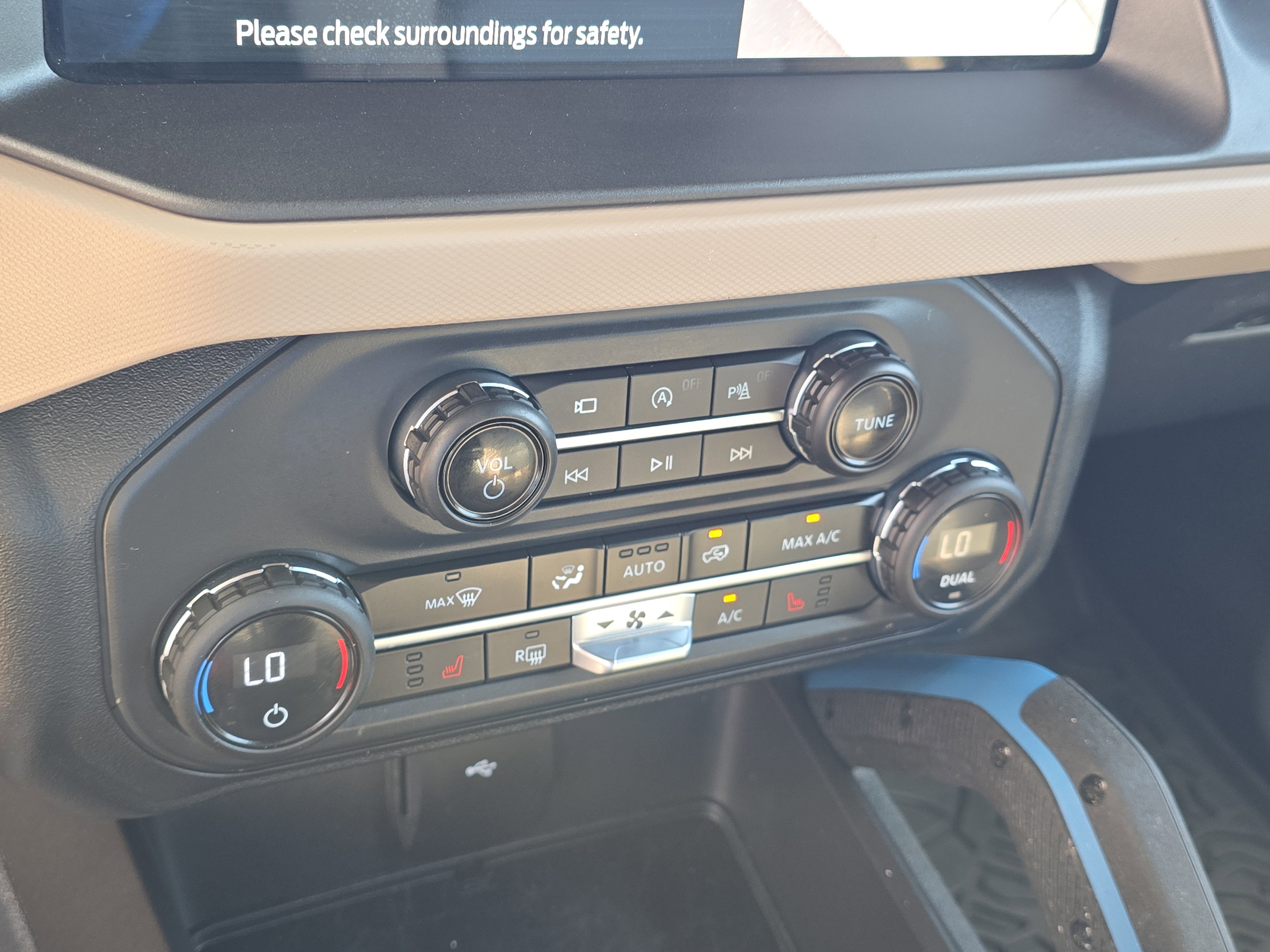 Used 2023 Ford Bronco Wildtrak image 23