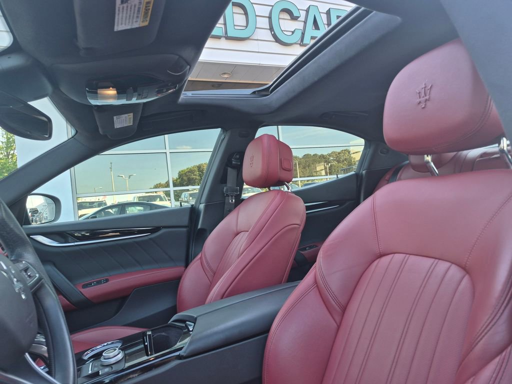 Used 2023 Maserati Ghibli Modena RWD image 19