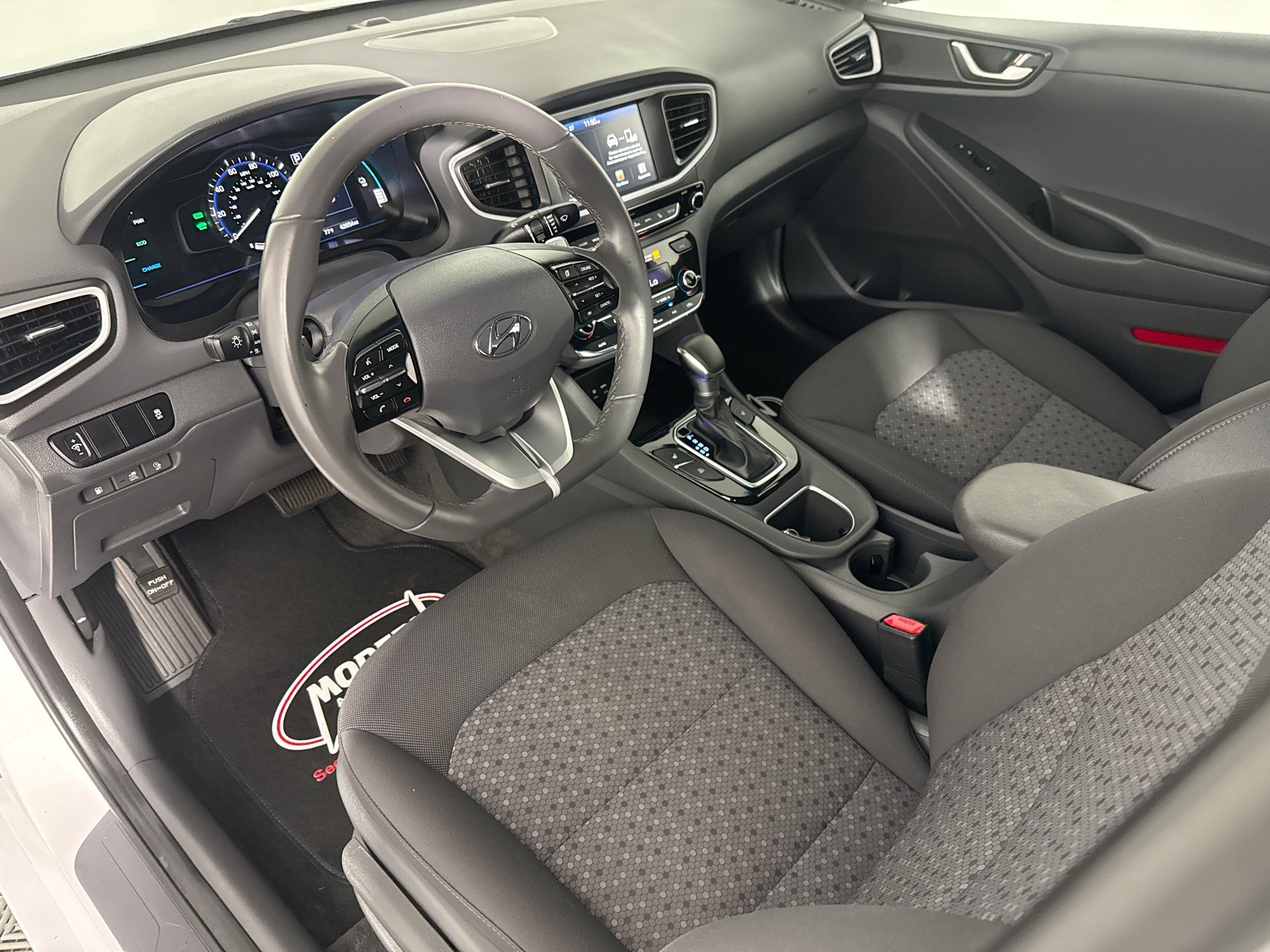 Used 2019 Hyundai Ioniq Plug-In Hybrid FWD image 19