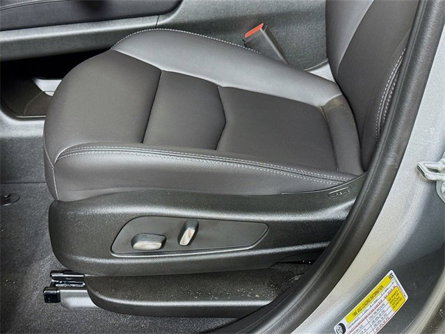 New 2025 Cadillac XT5 Luxury image 17