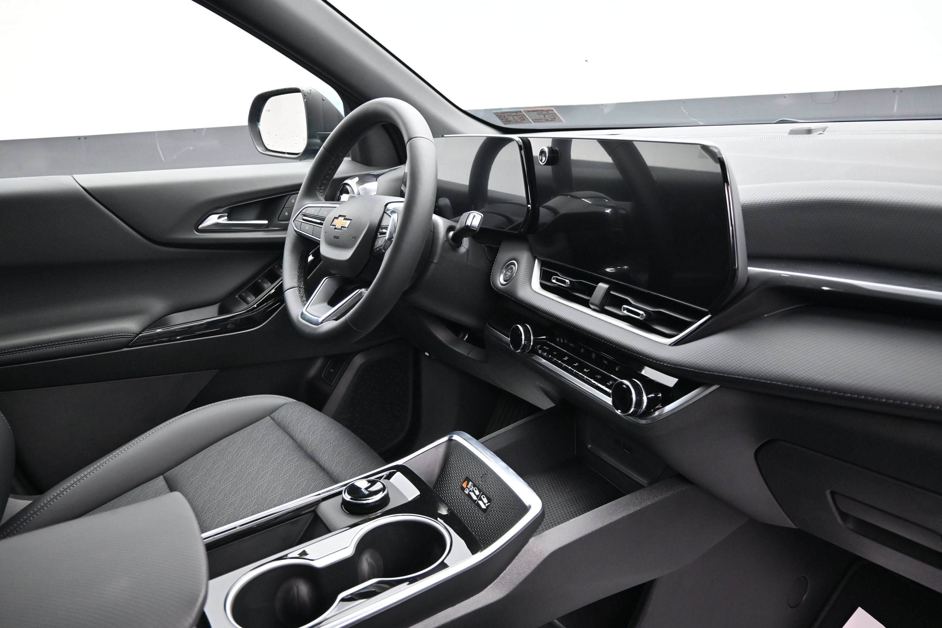 New 2027 Chevrolet Equinox LT FWD image 34