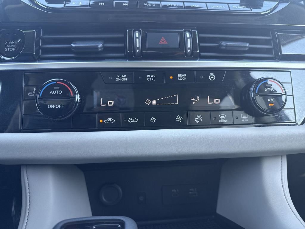 Used 2025 Nissan Pathfinder SL w/ SL Premium Package AWD/4WD image 14