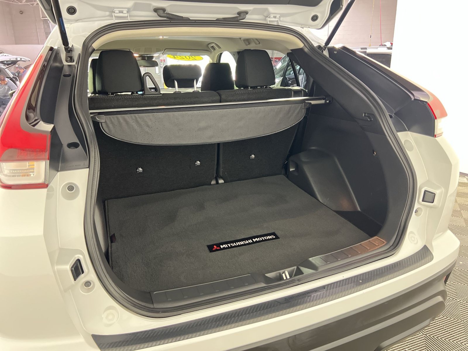 Used 2024 Mitsubishi Eclipse Cross AWD image 27