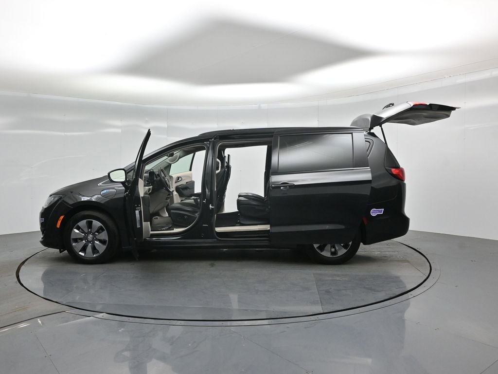 Used 2018 Chrysler Pacifica Limited w/ Advanced Safetytec Group image 36