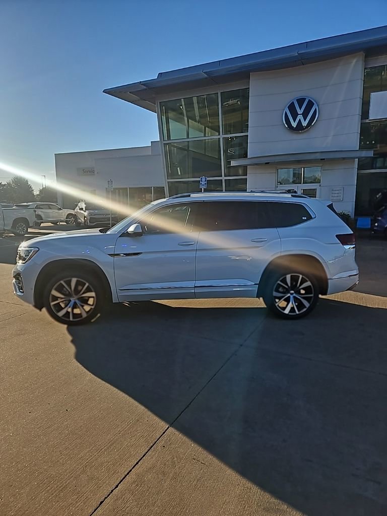 New 2026 Volkswagen Atlas SEL Premium R-Line image 8
