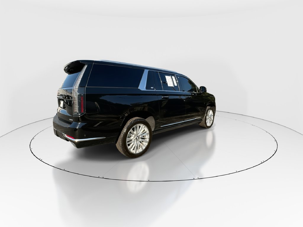 Used 2026 Cadillac Escalade ESV Luxury w/ LPO, Floor Liner Package RWD image 8