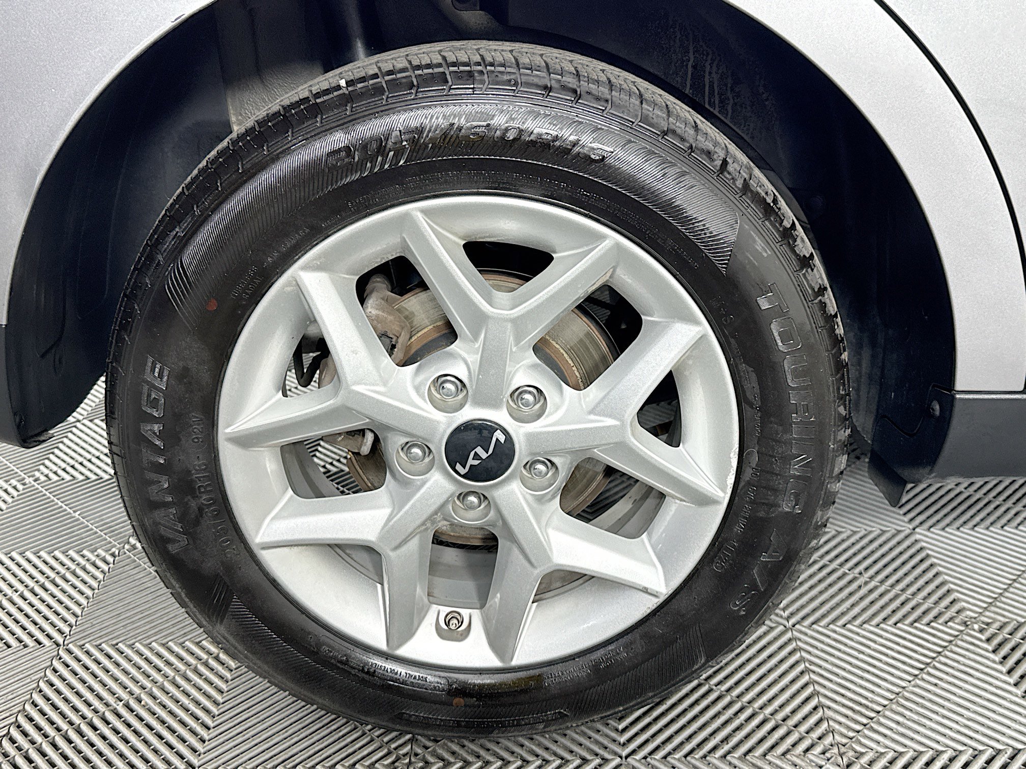 Used 2023 Kia Soul LX w/ LX Technology Package FWD image 31