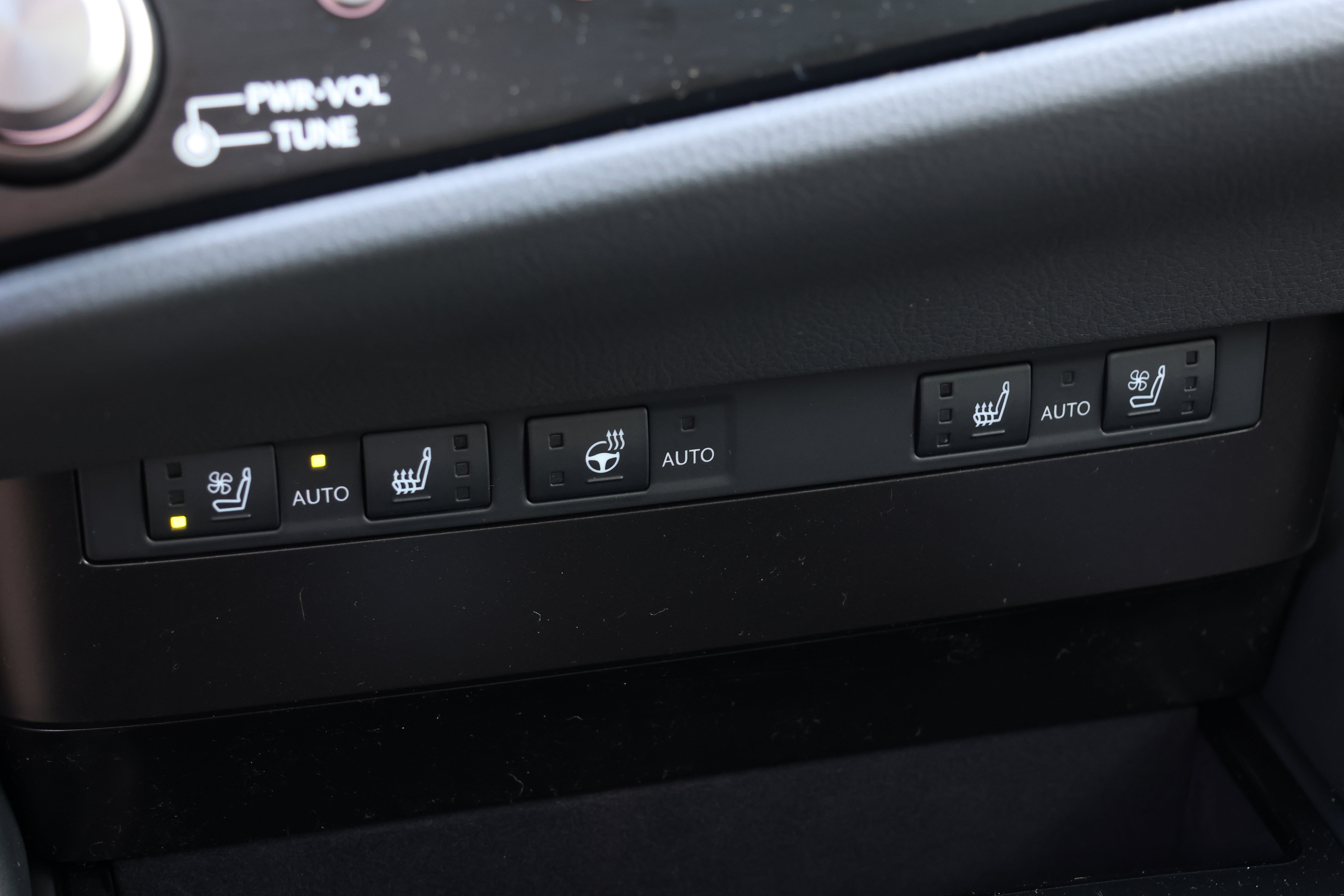 Used 2025 Lexus ES 300h w/ Premium Package FWD image 26