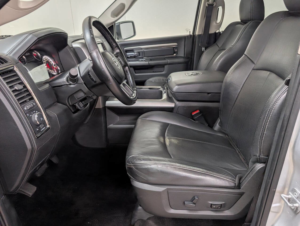 Used 2018 RAM 1500 Sport w/ Sport Premium Group image 7