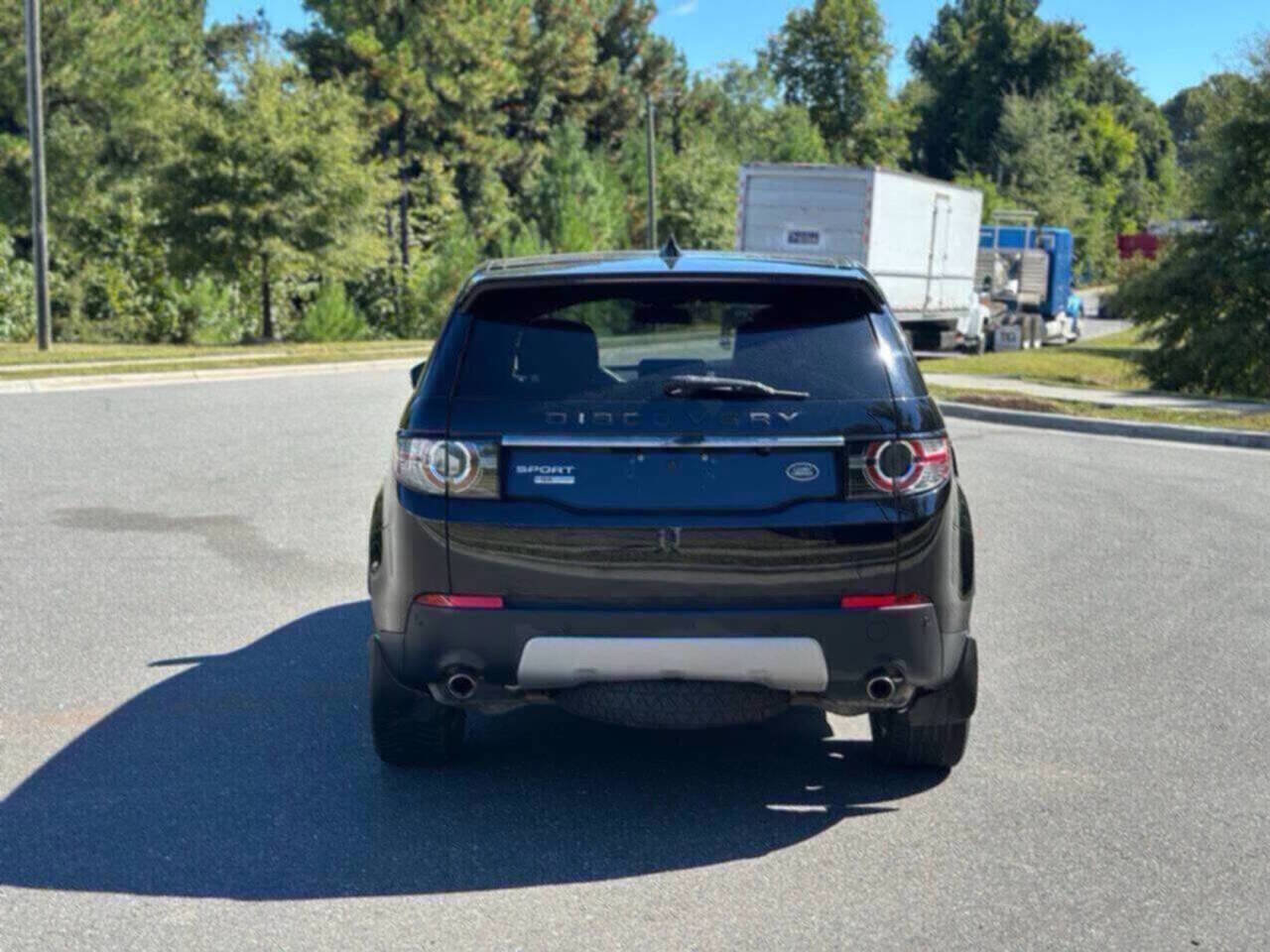 Used 2017 Land Rover Discovery Sport HSE Luxury AWD/4WD image 4