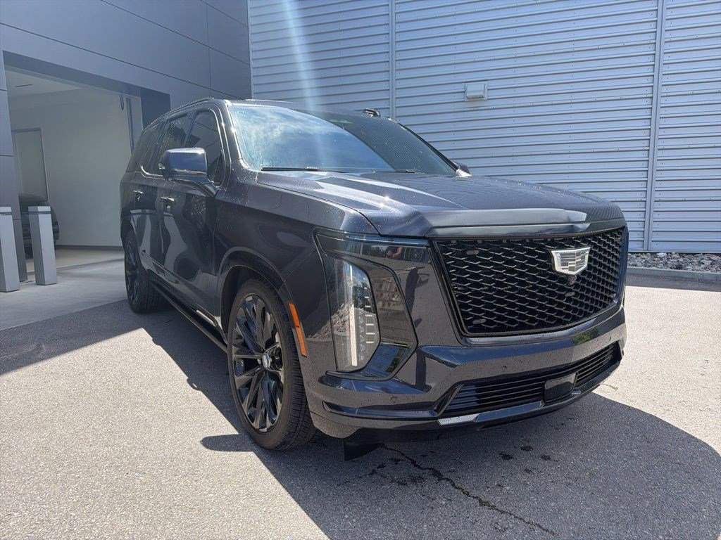 Used 2025 Cadillac Escalade Sport Platinum w/ LPO, ONYX Package AWD/4WD image 3