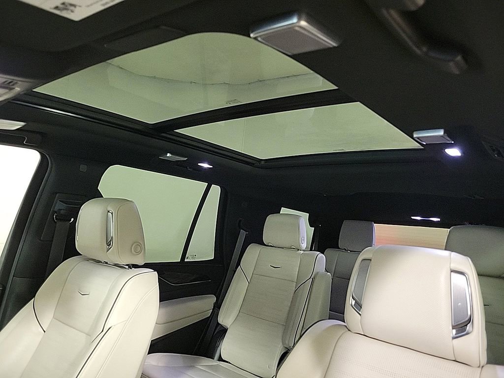 Used 2023 Cadillac Escalade Sport w/ LPO, ONYX Package image 12