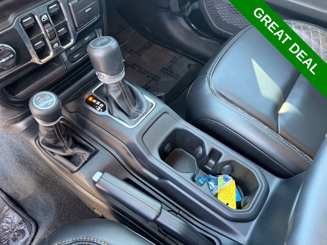 Used 2023 Jeep Wrangler Unlimited Sahara AWD/4WD image 21