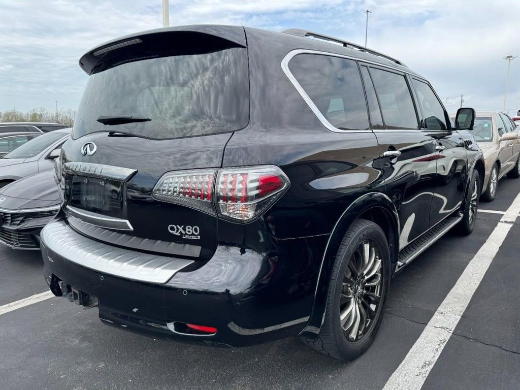 Used 2016 INFINITI QX80 Limited w/ All Season Package image 2