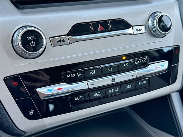 Used 2023 Ford Explorer XLT w/ Equipment Group 202A image 15