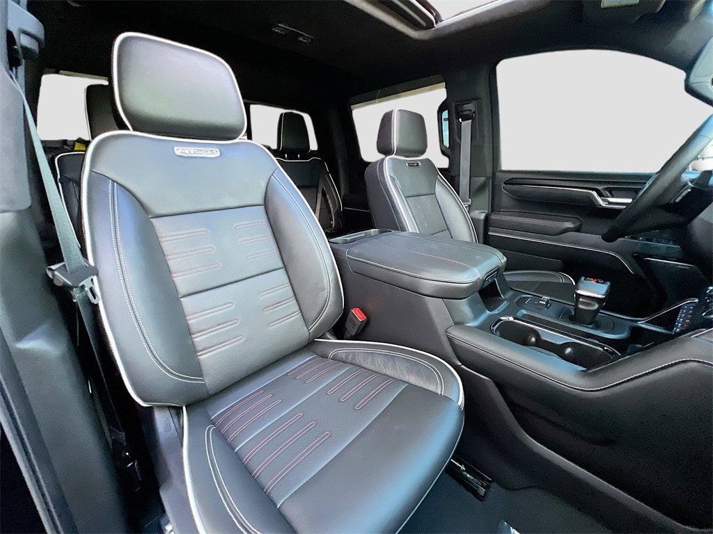 Used 2024 GMC Sierra 1500 AT4X image 29