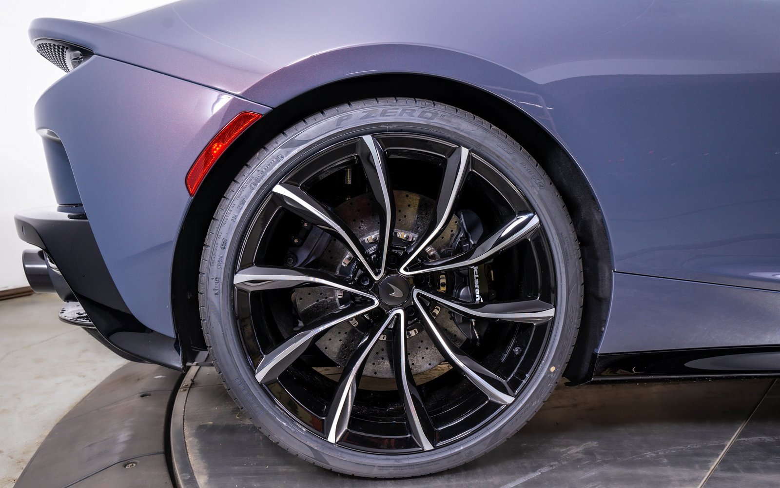 Used 2025 McLaren GTS image 17