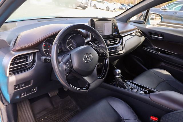 Used 2019 Toyota C-HR Limited image 23