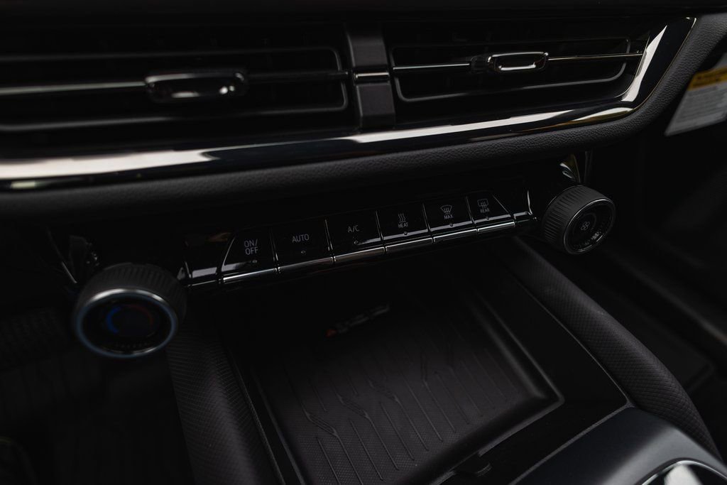 New 2026 Chevrolet Equinox EV RS image 7