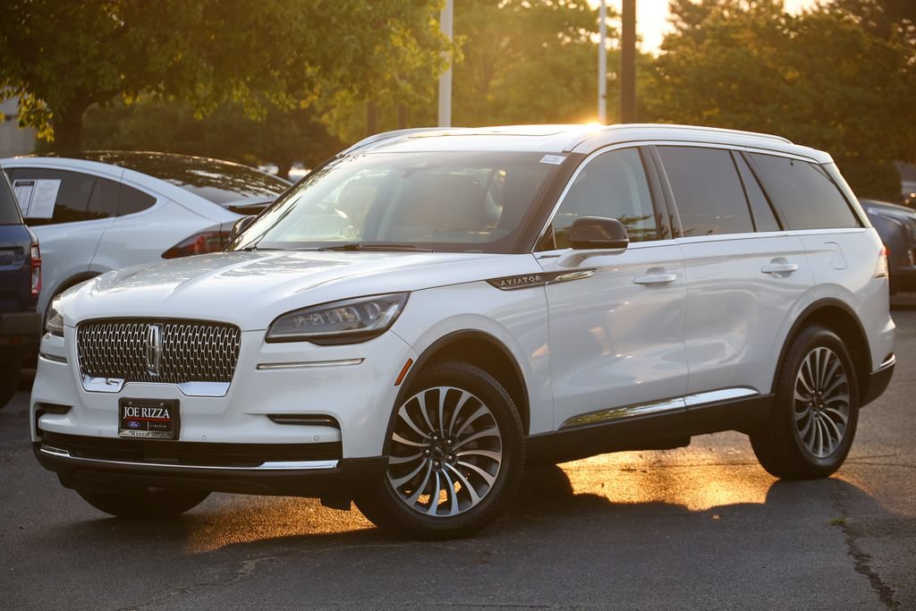 Used 2022 Lincoln Aviator AWD w/ Premium Package image 15