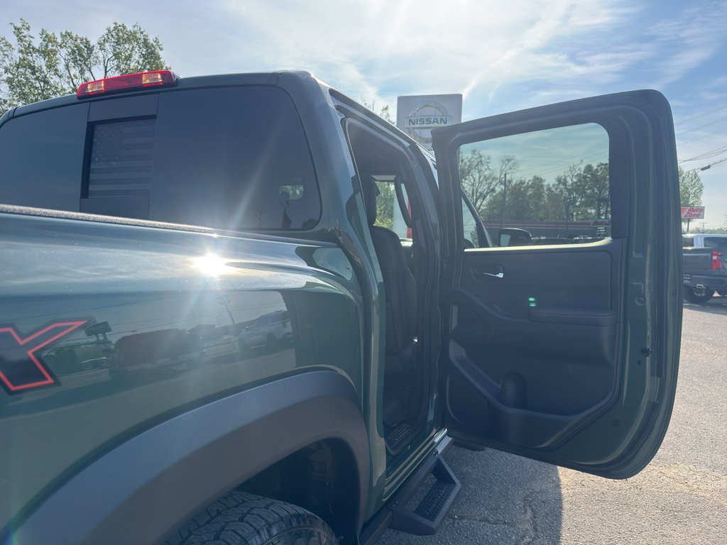 Used 2023 Nissan Frontier PRO-4X w/ Pro-4X Premium Package image 21
