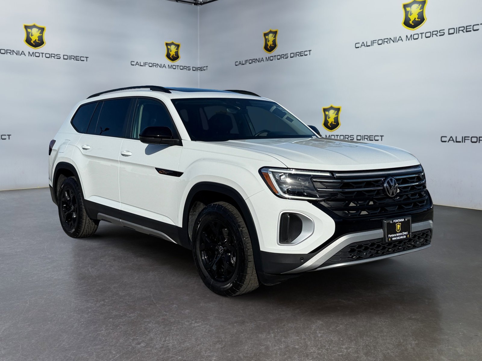 Used 2025 Volkswagen Atlas Peak Edition SE image 7