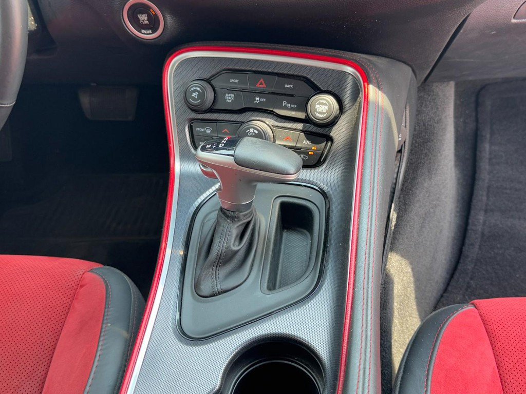 Used 2015 Dodge Challenger R/T Plus RWD image 17