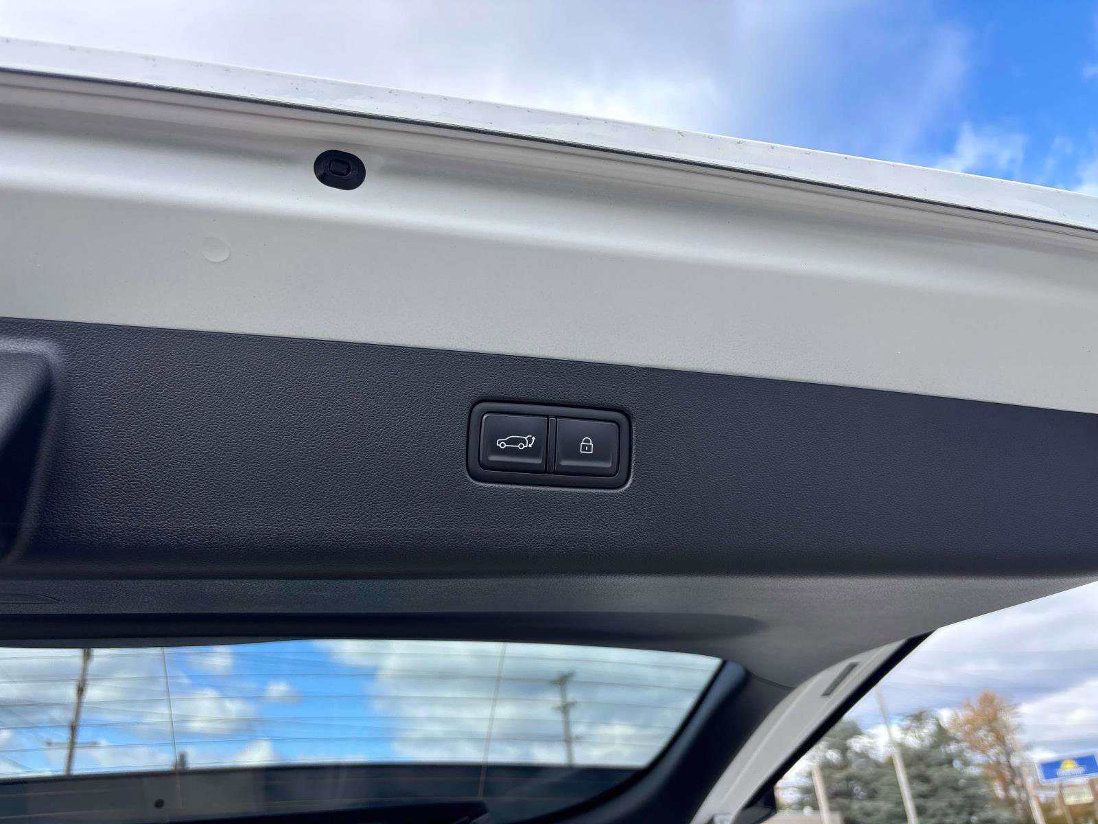 New 2026 Hyundai Ioniq 9 SEL image 4