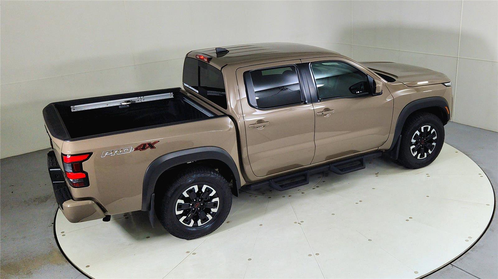 Used 2023 Nissan Frontier PRO-4X w/ Pro Convenience Package image 22