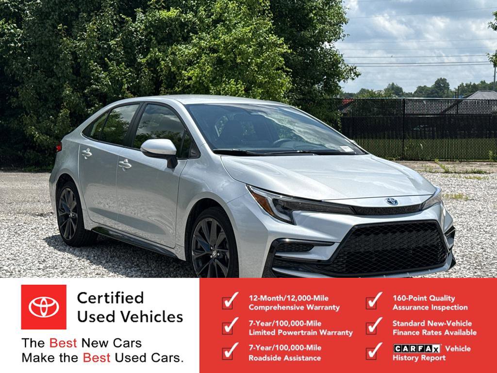 Certified 2025 Toyota Corolla SE w/ Convenience Package FWD image 1