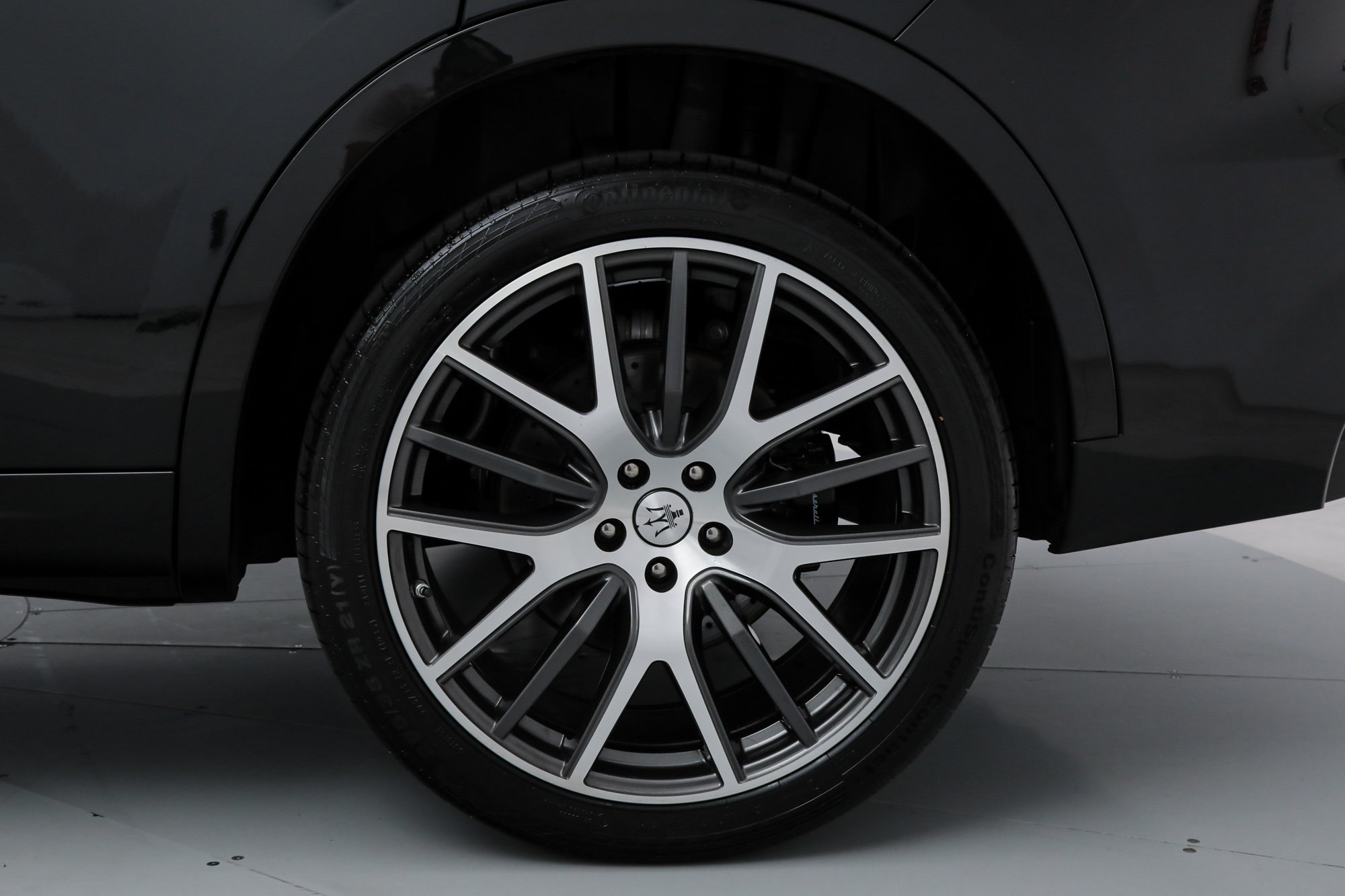 Certified 2022 Maserati Levante Modena S AWD/4WD image 19
